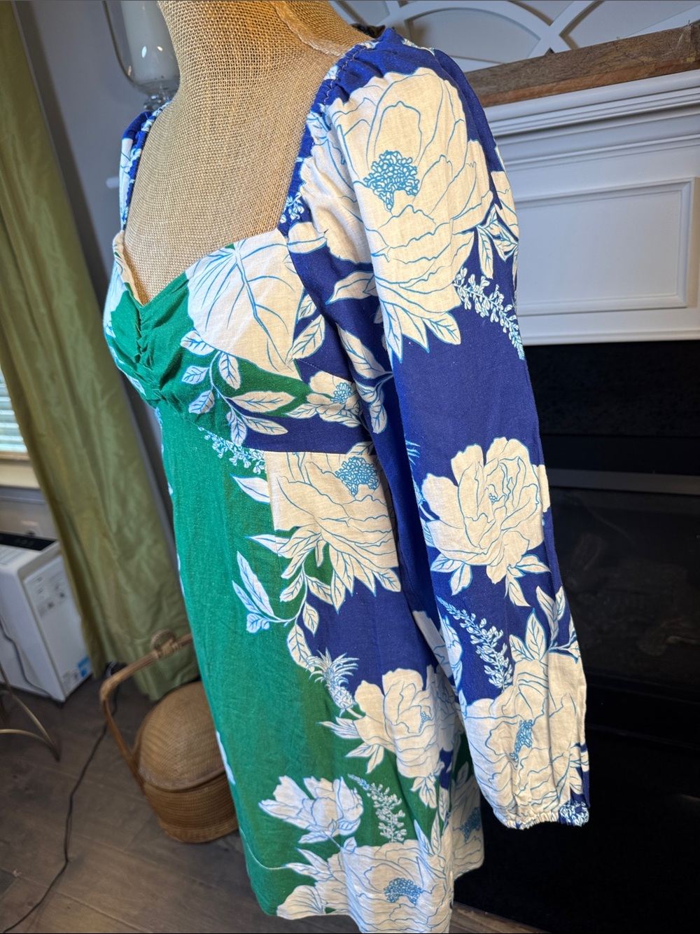 Farm Rio Soft Garden Mini Dress size Small - Picture 2 of 10